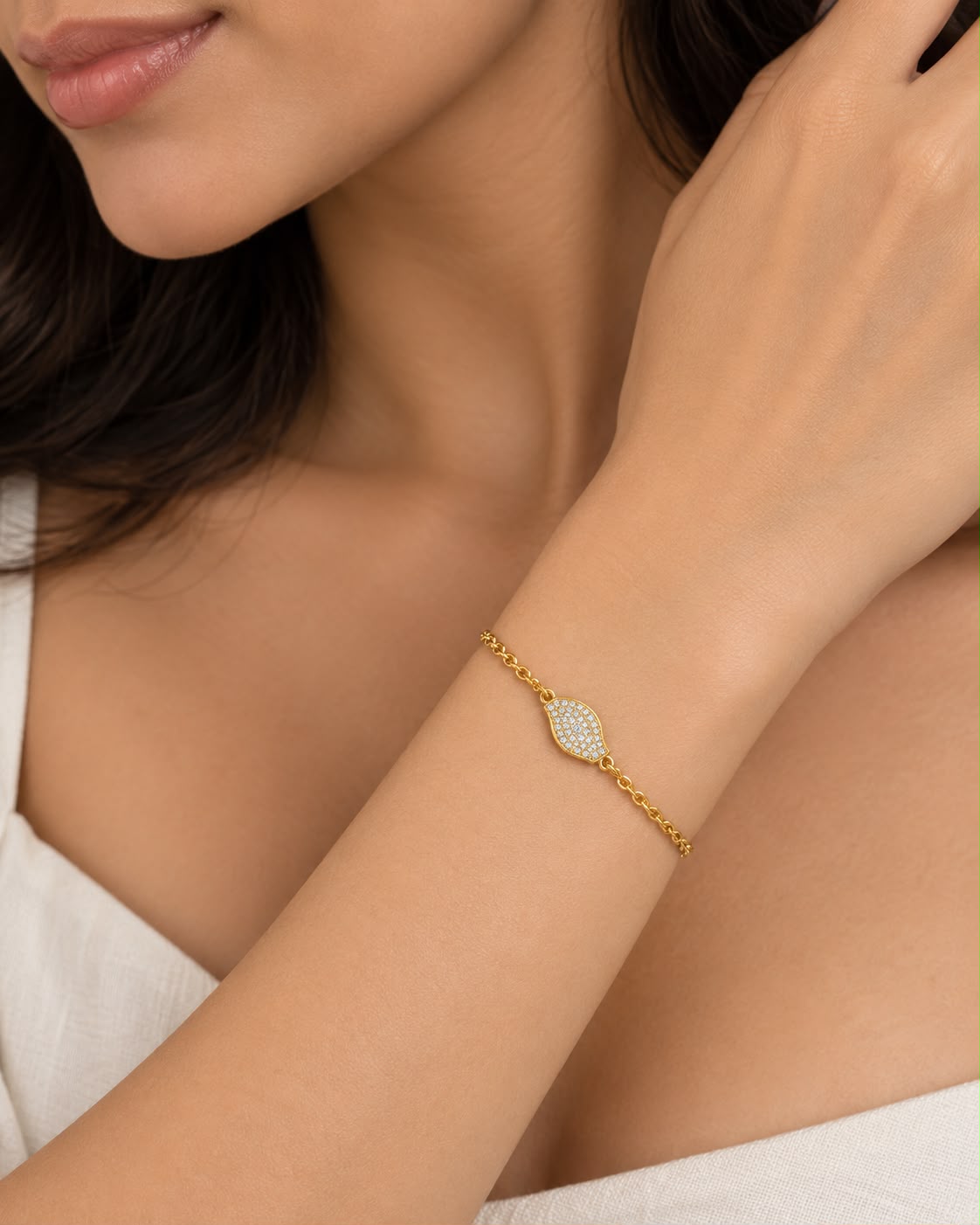 Pavé Curve Bar Dainty Bracelet