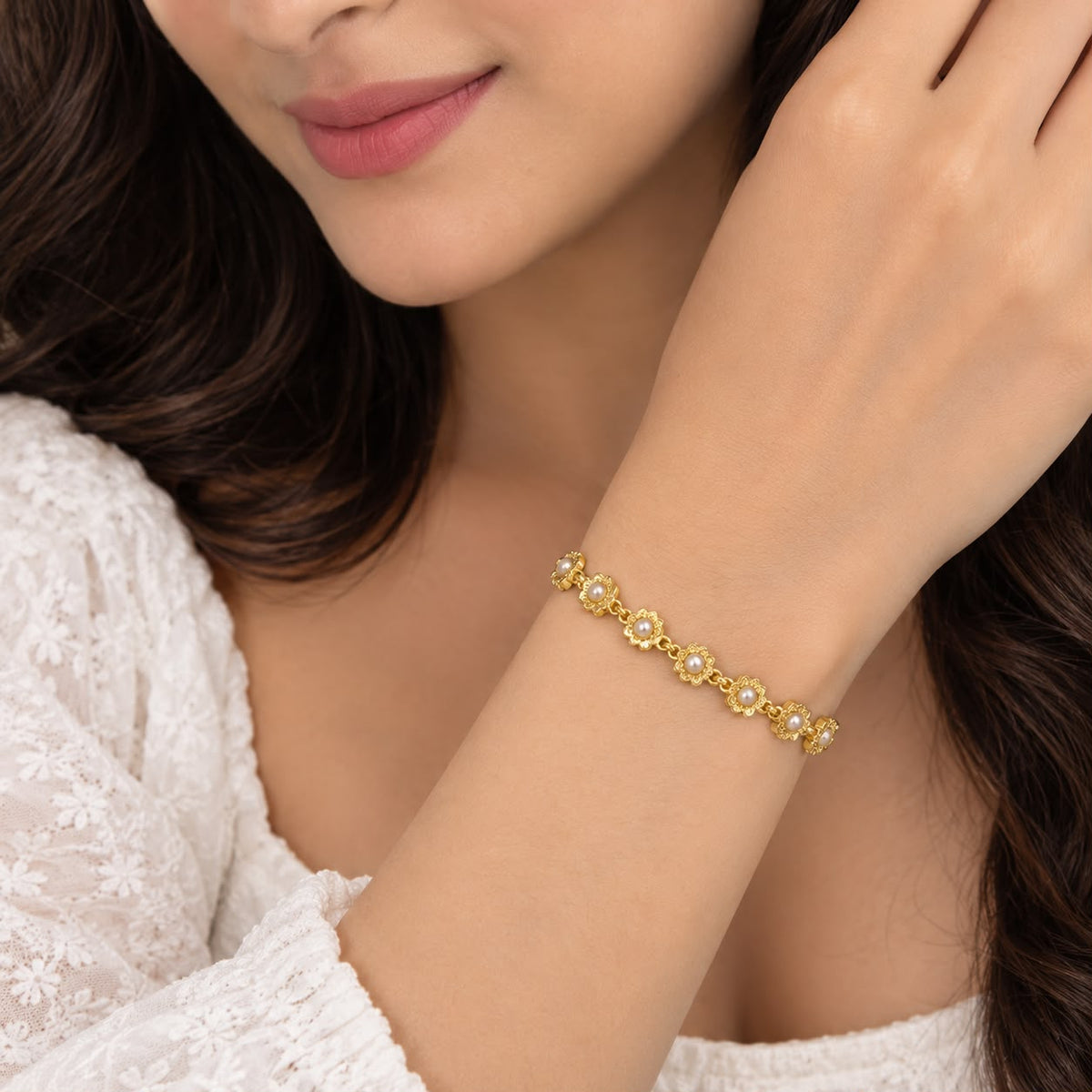 Floral Pearl Charm Bracelet | Vintage Daisy & Pearl Gold Bracelet