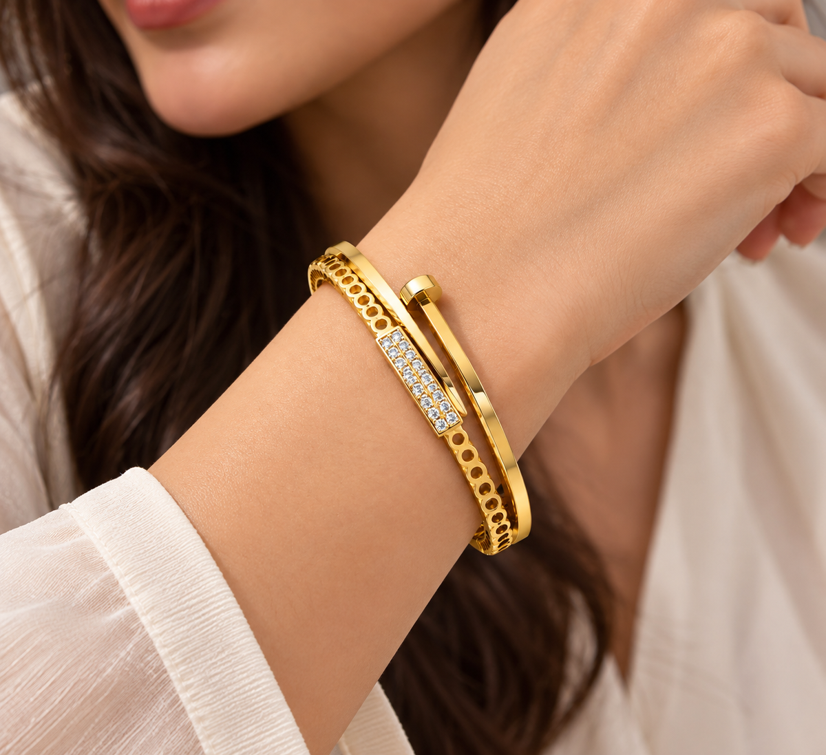 Pavé Screw Motif Gold Anti-Tarnish Kada