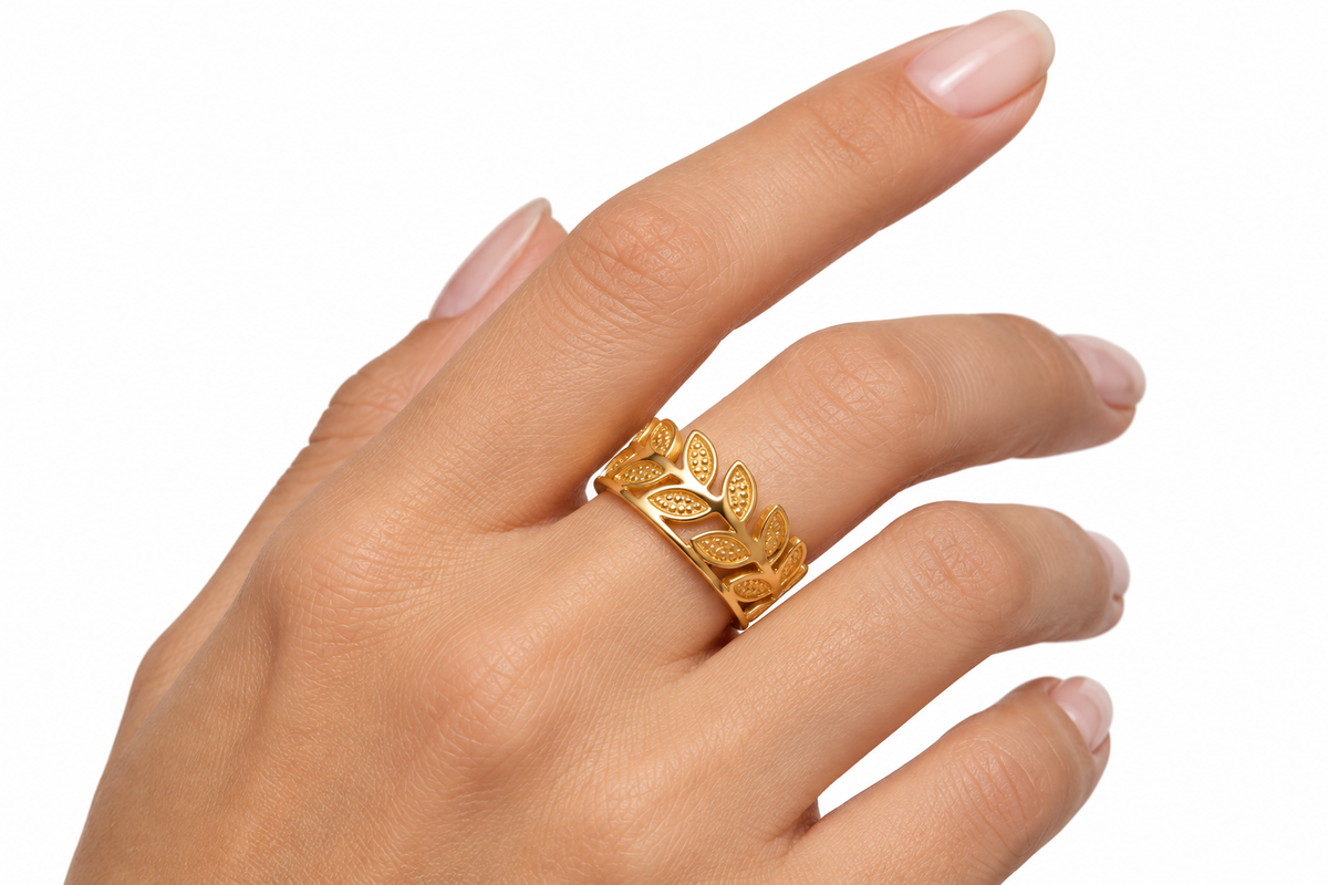 Laurel Band Ring