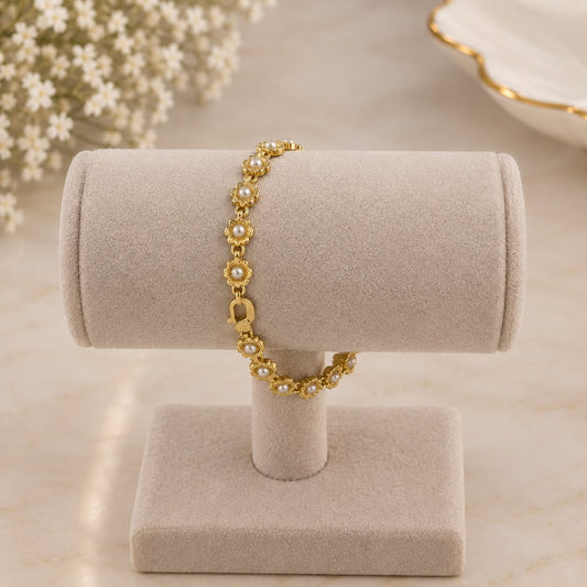 Floral Pearl Charm Bracelet | Vintage Daisy & Pearl Gold Bracelet