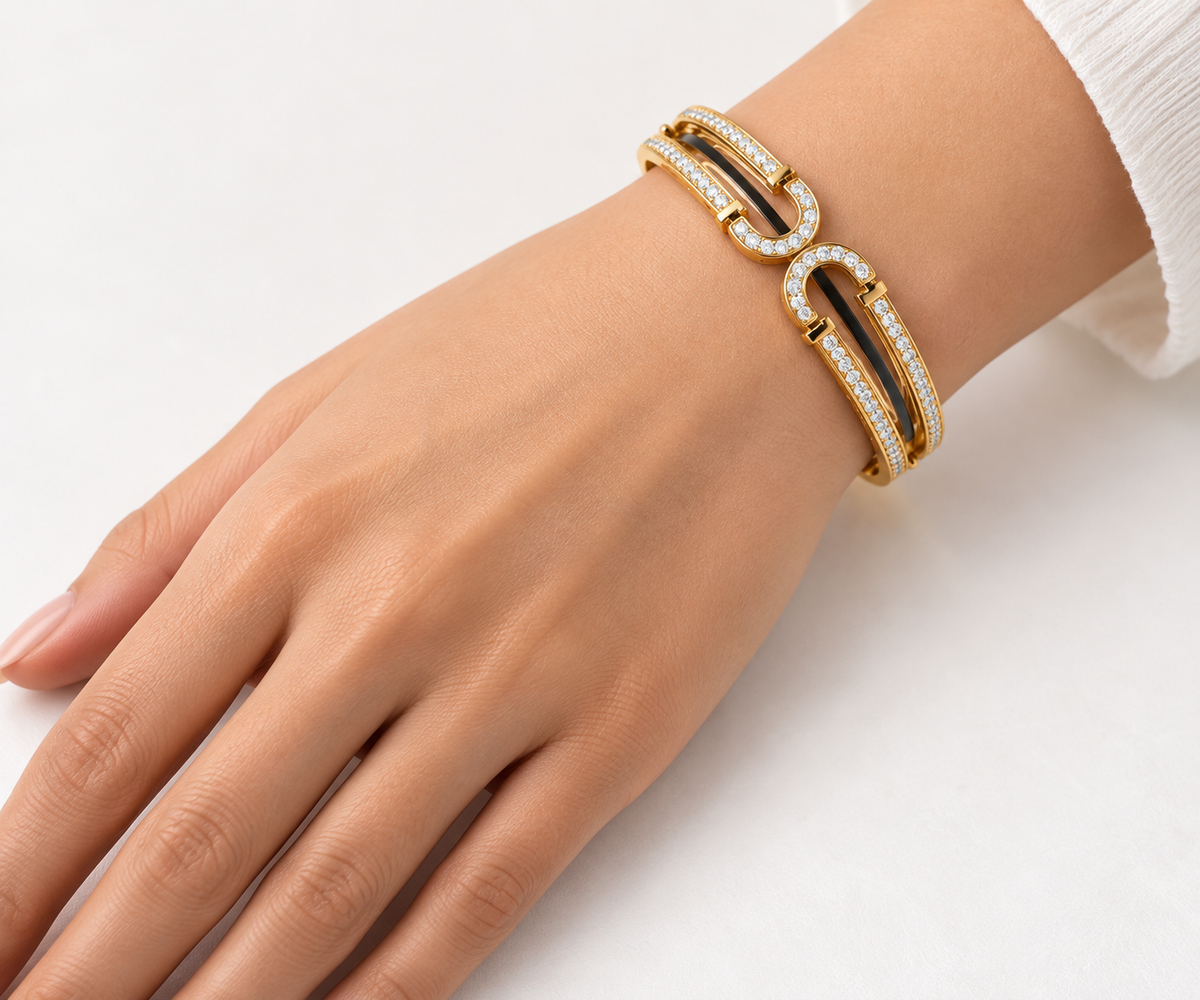 Horseshoe Buckle Pavé Anti-Tarnish Kada