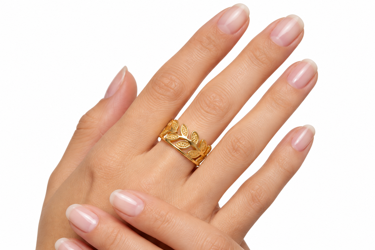 Laurel Band Ring